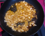 Foto del paso 2 de la receta: Revuelto de setas y gambas