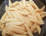 Hình bước làm 1 của món Chicken Alfredo Penne - Nui Ý Sốt Kem