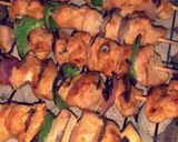 صورة لخطوة 2 من وصفة شيش طاووق المشوي على الفحم 🍢