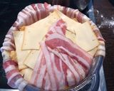 Sajtos, baconos csirkemell rizibizivel recept fázis 3 fotója