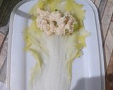 Foto langkah ke 3 dari resep Sawi gulung isi tahu dengan saus pedas manis.