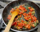 Une image de l'étape 10 de Nouilles à l'oseille, tomates, ail, crème et persil.