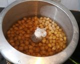 मैदा छोले भटूरे(Maida chhole bhature recipe in Hindi) रेसिपी चरण 2 फोटो