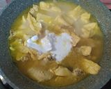 Foto langkah ke 4 dari resep Kare Ayam Tahu Wortel.