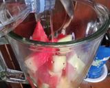 Foto langkah ke 3 dari resep Menu Diet Jus Stroberi Nanas Semangka.