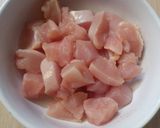 Foto langkah ke 1 dari resep Cah brokoli ayam.