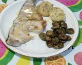Foto del paso 1 de la receta: Emperador con patatas a la plancha y habas fritas