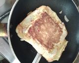 A picture of step 5 of Triangle bread bite.