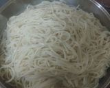 देसी फ्लेवर हक्का नूडल्स (desi flavour Hakka noodles recipe in Hindi) रेसिपी चरण 2 फोटो