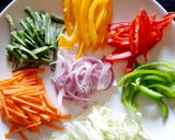 A picture of step 2 of Leftover chapati noodles in 10 minutes.