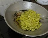 Foto langkah ke 3 dari resep Mie Kenyol/Kenyal Goreng Khas Pekalongan dan sekitarnya.