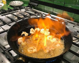 Foto del paso 2 de la receta: Camarones flameados al whisky