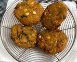 A picture of step 8 of Masala Vadai (Paruppu Vadai).