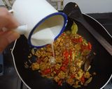 Foto langkah ke 4 dari resep Orek Tempe Sederhana.
