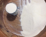 صورة لخطوة 1 من وصفة كسرة خميرة (المطلوع) ناجحة ١٠٠٪؜