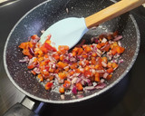 Foto del paso 4 de la receta: Hamburguesa de Garbanzos especiados, cebolla y pimiento rojo