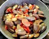 Foto langkah ke 4 dari resep Kerang Batik Saus Tiram.