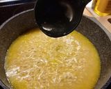 Foto del passaggio 1 della ricetta Risotto al rosmarino con miele allo zafferano