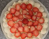 Foto del passaggio 6 della ricetta Meringata alle Fragole