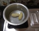 A picture of step 5 of Tuvar stuffed kachori.