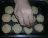 A picture of step 11 of Pizza Buns.