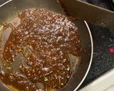 A picture of step 3 of Stir Fried Black Pepper Beef (with lots of crunch from the onion & chilli).
