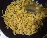 Foto langkah ke 2 dari resep Martabak Mi.