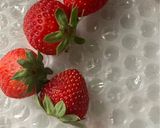 Foto del paso 1 de la receta: El yogur de fresas, por favor!!