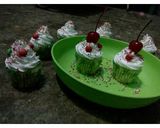 Foto langkah ke 8 dari resep Cupcake vanilla 1 telur || lembut, wangi.