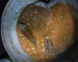 A picture of step 3 of Dahi Chana with Khasta Peethi Pooris.