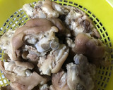 Foto del paso 2 de la receta: Manitas de cerdo a la plancha muy ricas