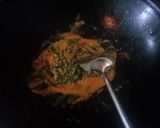 Foto langkah ke 3 dari resep Tumis oncom kemangi.