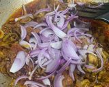 A picture of step 3 of Karelay Gosht.