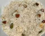 A picture of step 5 of Makhana Panjiri.