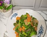 Foto langkah ke 5 dari resep Tumis Brokoli Wortel 🥦🥕.