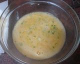Foto del paso 2 de la receta Tortilla de papas chips con cebolla y perejil