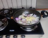 A picture of step 4 of Restaurant Style Methi Matar Malai (whitegravy+matar).