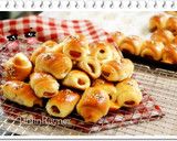 Foto langkah ke 8 dari resep Roti Unyil Sosis Keju Favorit Keluarga ( Mini Sausage roll bun) .