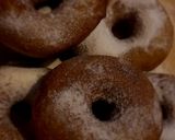 Foto langkah ke 5 dari resep Donat gula pandan.