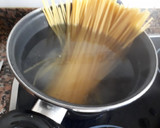 Foto del paso 2 de la receta: Tallarines chinos con gambas
