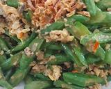 Gambar langkah 5 resipi Sayur kacang tumis telur.