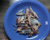 Foto langkah ke 2 dari resep Tumis kecambah mix ikan asin peda.