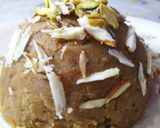 A picture of step 5 of Besan ka halwa.