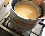 A picture of step 5 of Without Oven Almond pistachio cake 😊.