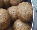 मेवा और बेसन के लड्डू (mewa aur besan ke ladoo recipe in Hindi) रेसिपी चरण 3 फोटो