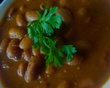 A picture of step 2 of Rajma masala.