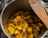 A picture of step 4 of Classic Curry Chicken.