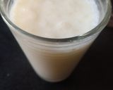 A picture of step 3 of Ice apple milkshake.