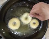 Foto langkah ke 3 dari resep Donat goreng bahan sederhana.