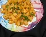 A picture of step 4 of Musk melon mint salad.